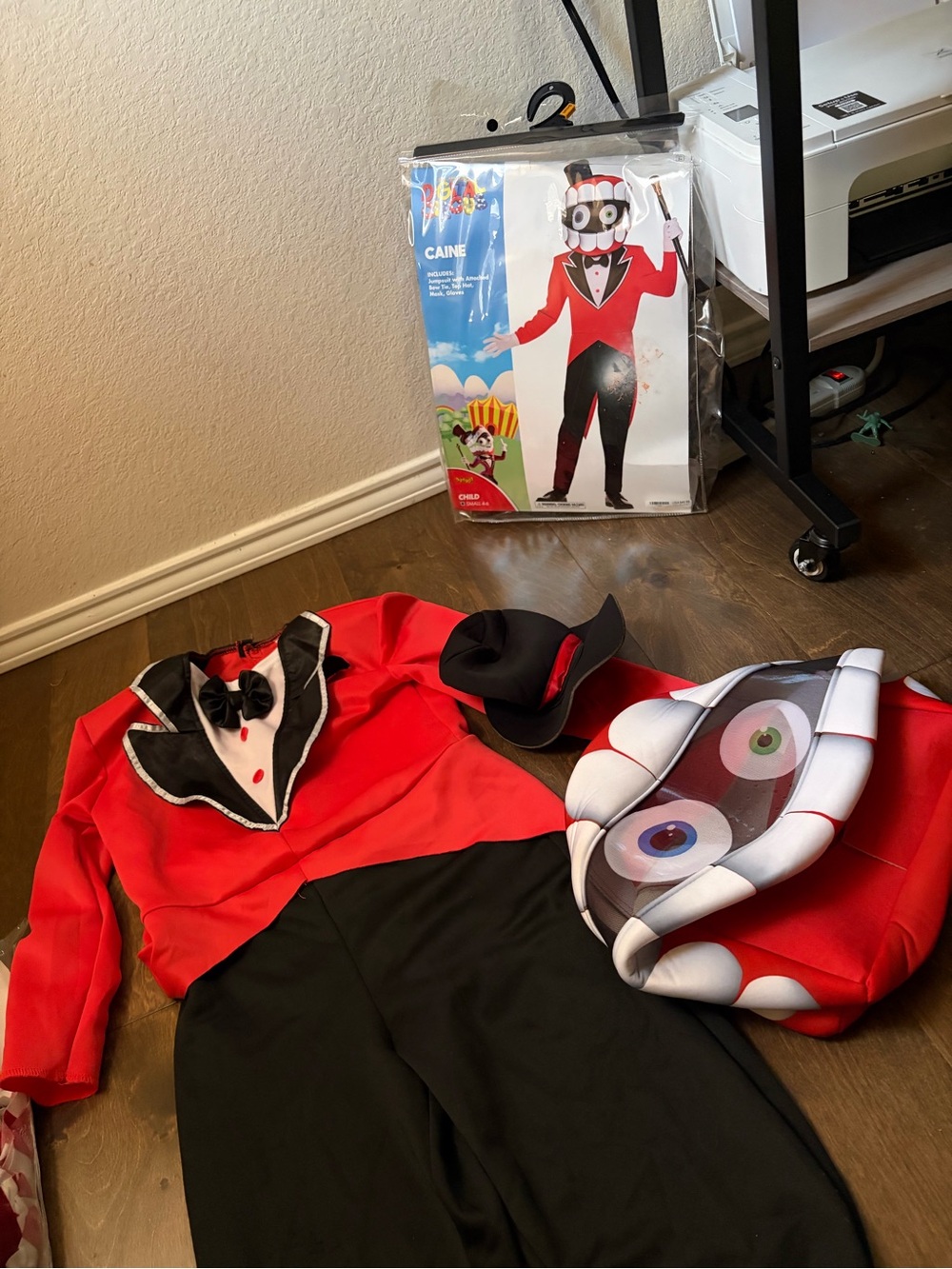Digital circus Caine small boy Halloween costume